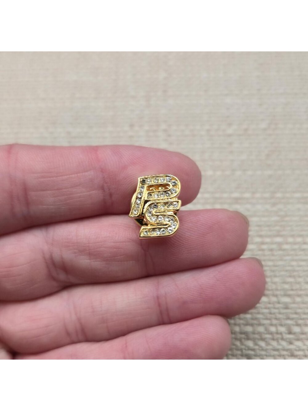 Vintage Mary Kay Perfect Start Gold Tone Rhinestone PS Lapel Pin A8910